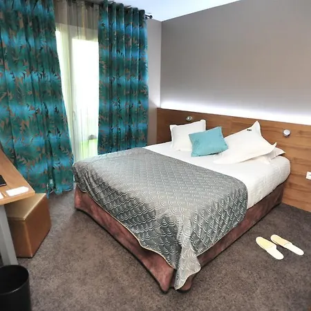 Western Le Longchamp 4* Craponne