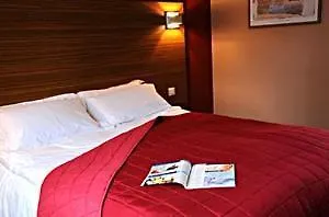 Western Le Longchamp 4*