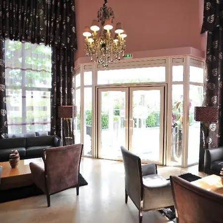 Western Le Longchamp 4*
