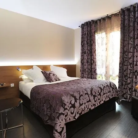 Отель Western Le Longchamp Craponne