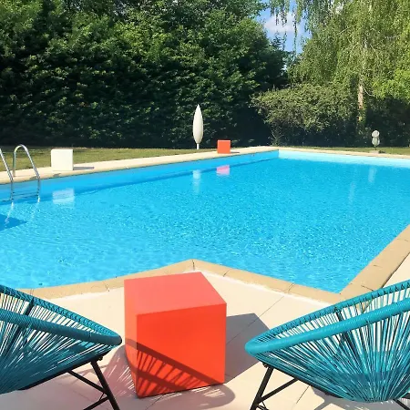 Western Le Longchamp 4*