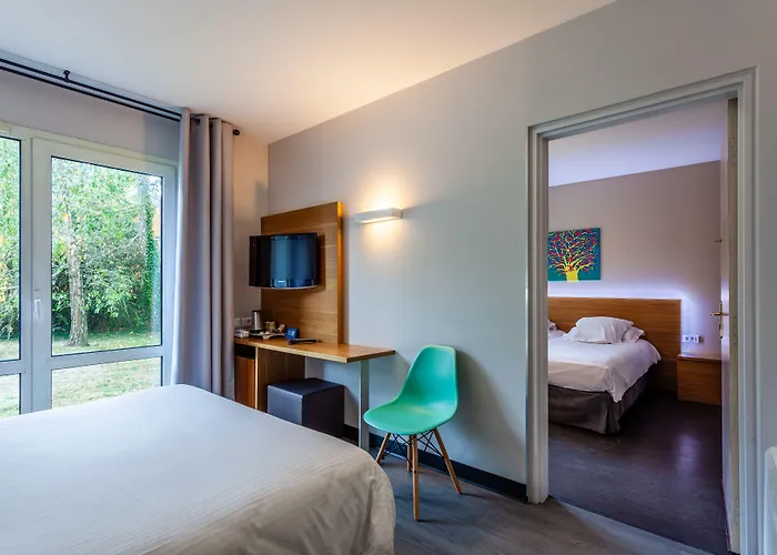 Otel Western Le Longchamp Craponne