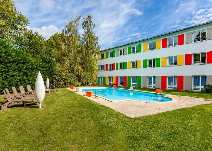 Western Le Longchamp Otel Craponne