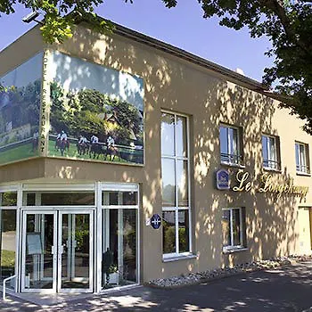 Otel Western Le Longchamp 4*