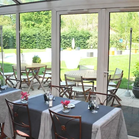 Western Le Longchamp Hotel 4*