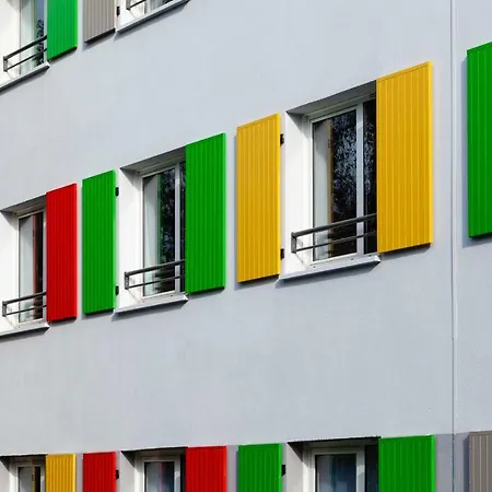 Full Colors Hotel