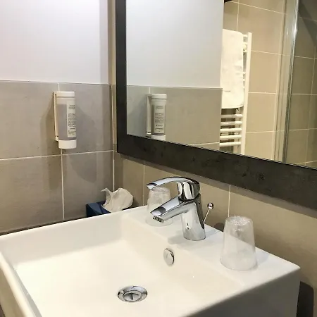 Hotel Full Colors 3*